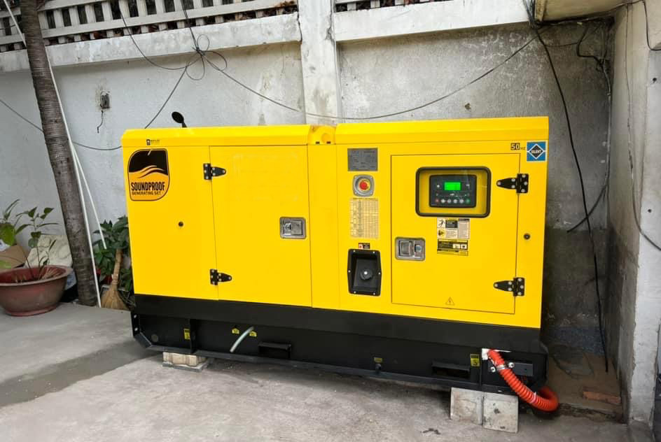 máy phát điện cũ 40kva - cummins